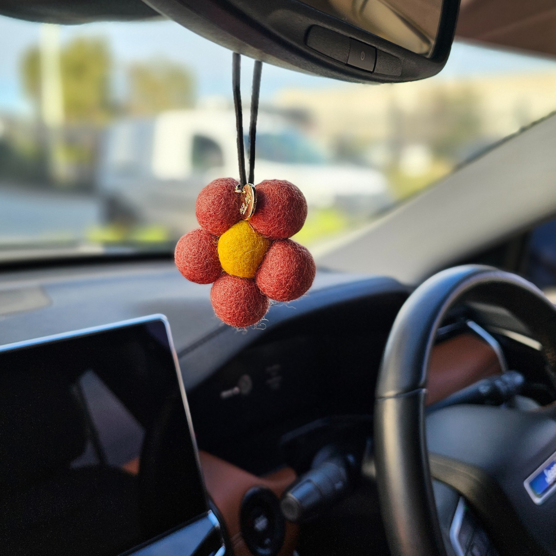 Sandalwood & Vanilla Felt Flower Air Freshener: Pink